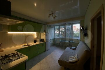 2-к квартира, 56 м², 1/4 эт.