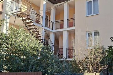 Дом, 240 м², 3 эт.