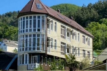 Дом, 270 м², 3 эт.